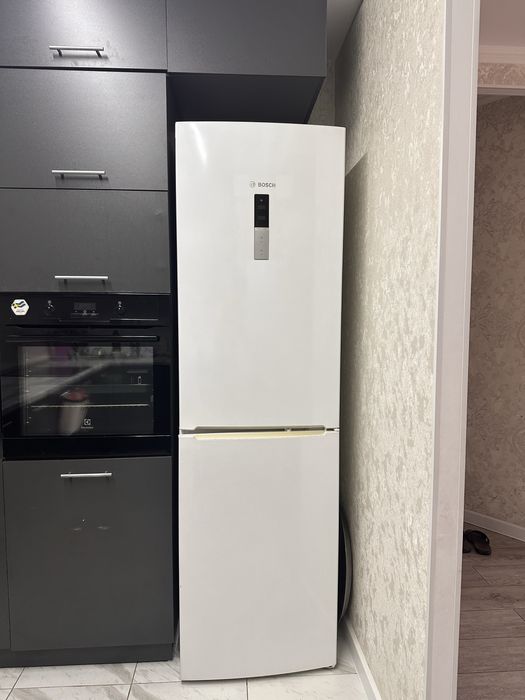 Холодильник Bosch KGN39VW15R