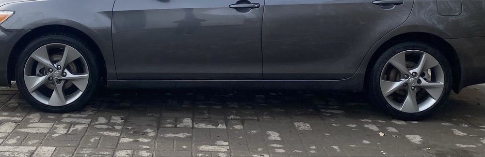 Диски ориг р18 с шинами лета зима