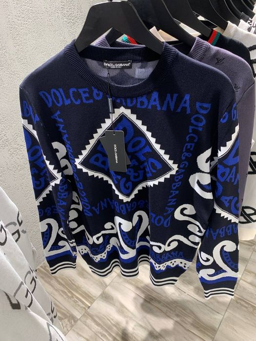 Мъжки пуловери различни модели