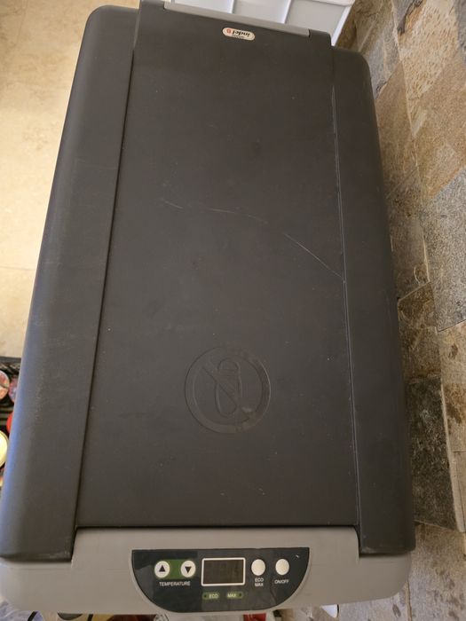 Lada frigorifica auto