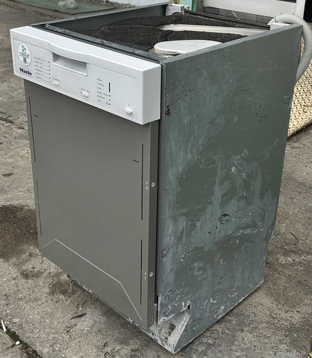 Съдомиялна Miele 45 см за вграждане G1102 SCi