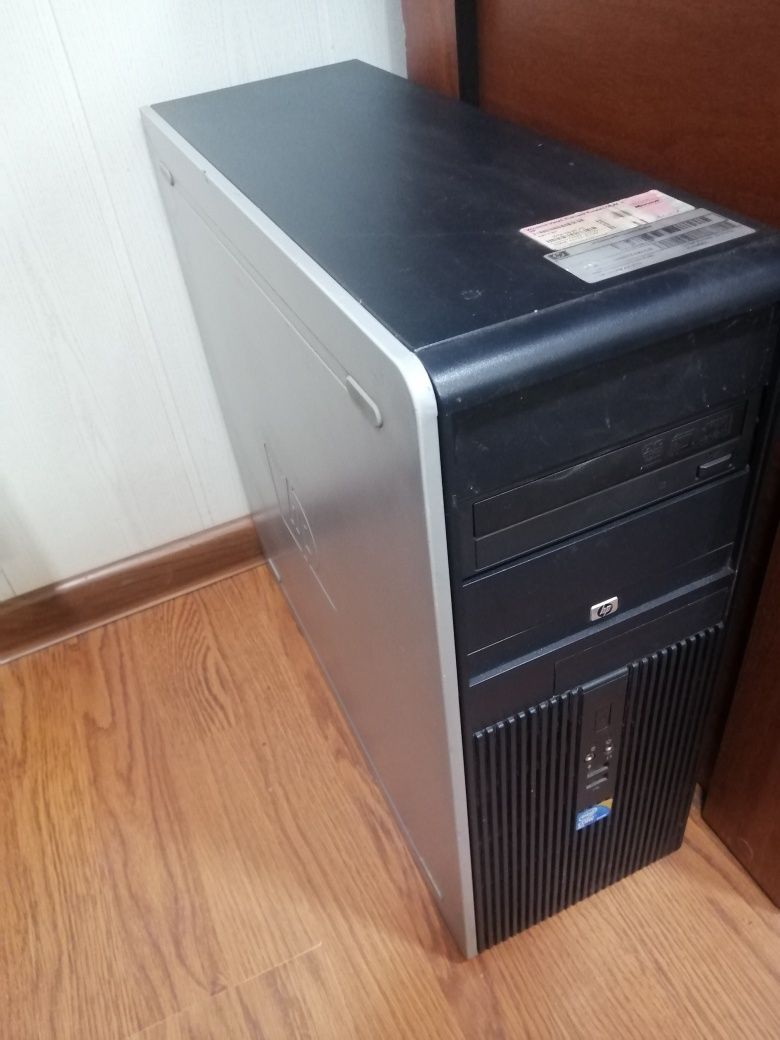 Мини ПК HP. Монитор 19".