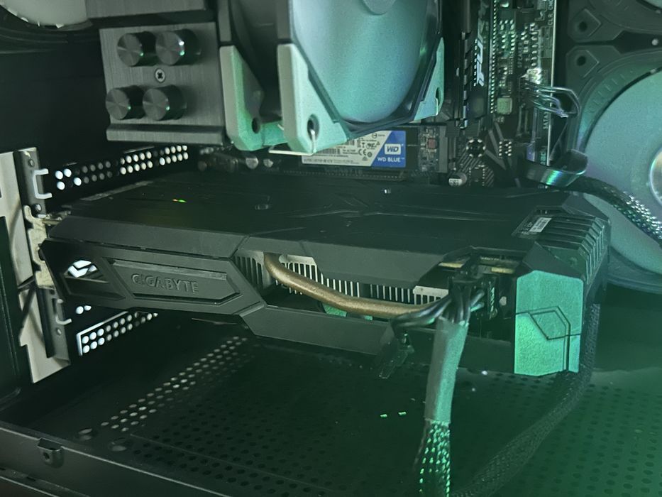 Gtx 1050ti 4gb 128b gigabyte perfect functionala