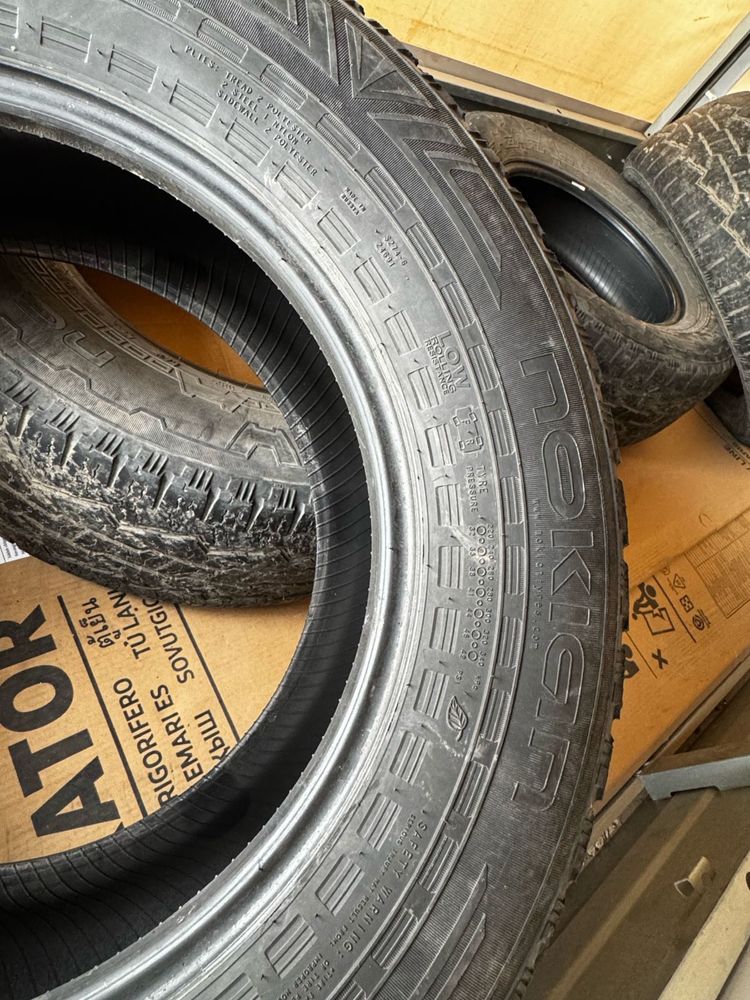 4 Покрышки Nokian R17