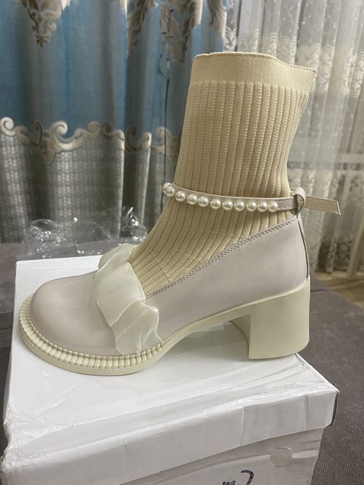 только белые сапожки весенние