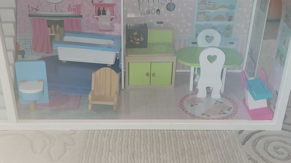 Casa Barbie cu multe accesori