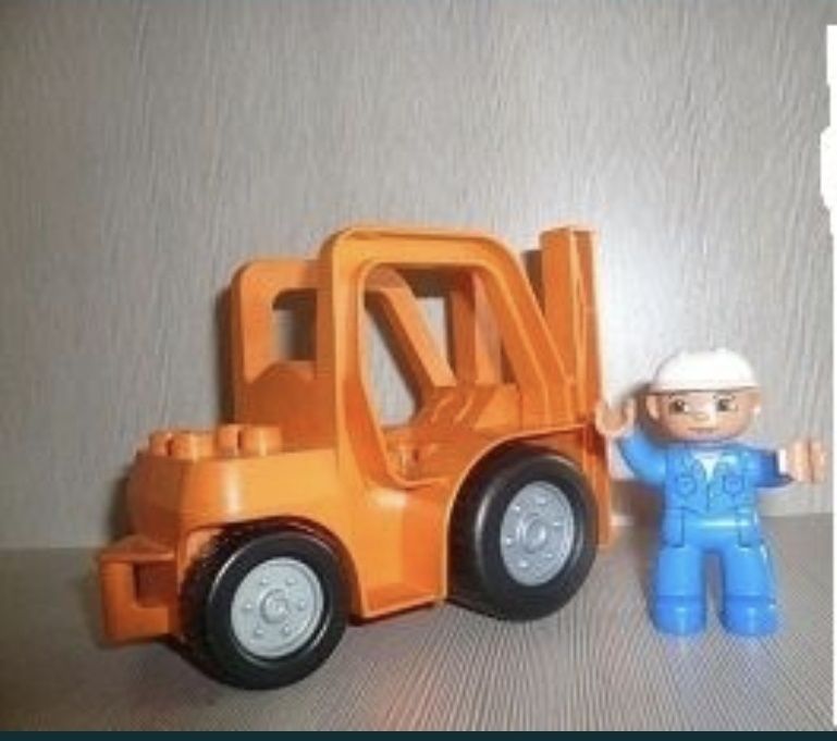 Лего дупло погрузчик с минифигурой