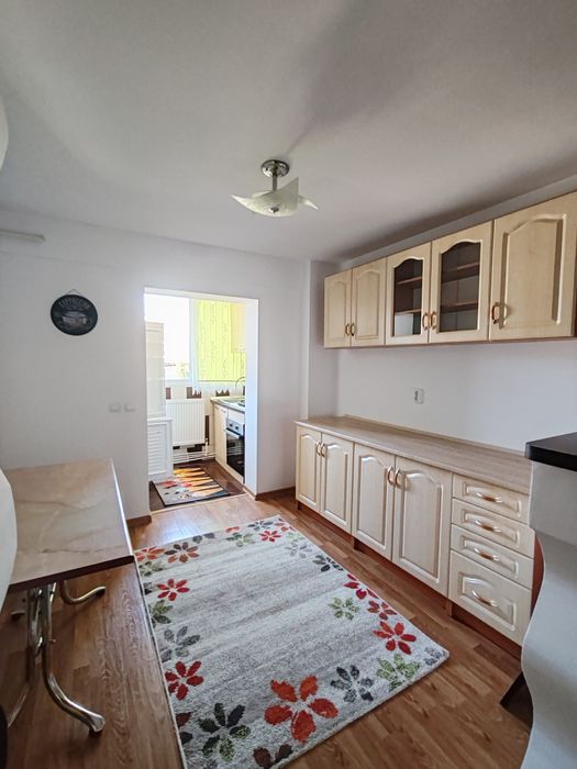 Închiriez apartament 2 camere decomandat mobilat/utilat 350€