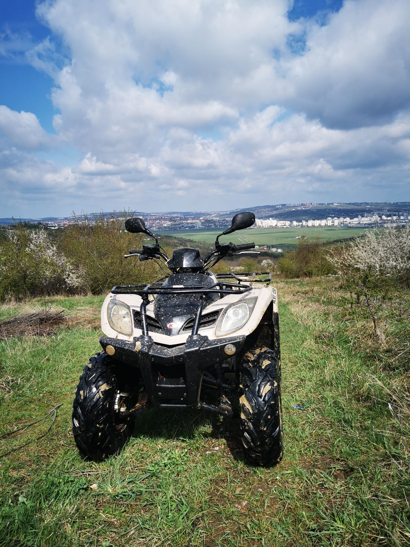 Kimko MXU 300cc - tracțiune cardan. An 2006