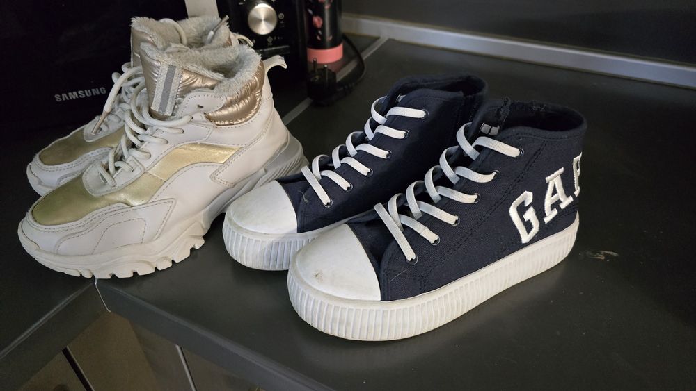 Спортни обувки за момиче