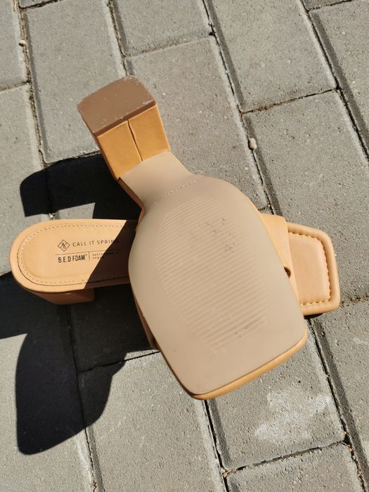 Pereche NOUĂ de papuci, BEJ/NUDE, CALL IT SPRING, măsura 40