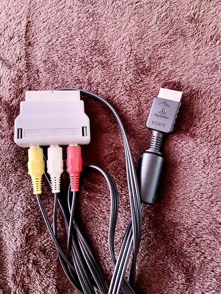Продавам PlayStation 1 (Модел 5ххх) - Идеално състояние!