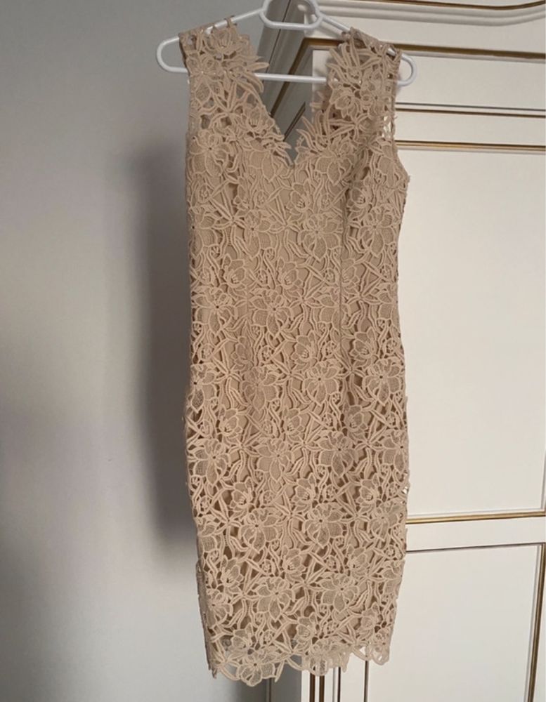 Rochie elegantă crem