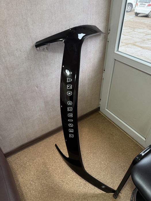 Продам дефлектор капота прадо 120