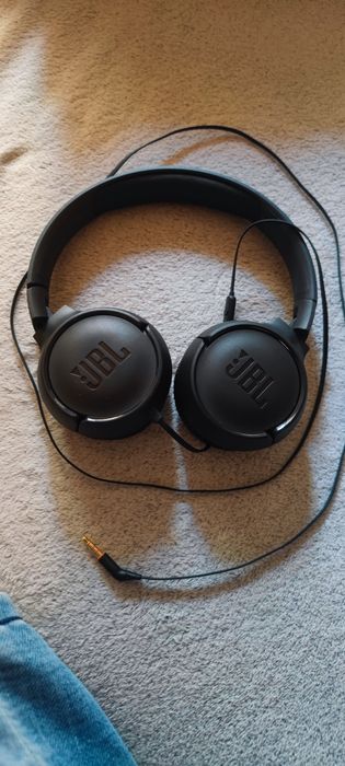 Vand casti JBL cu fir