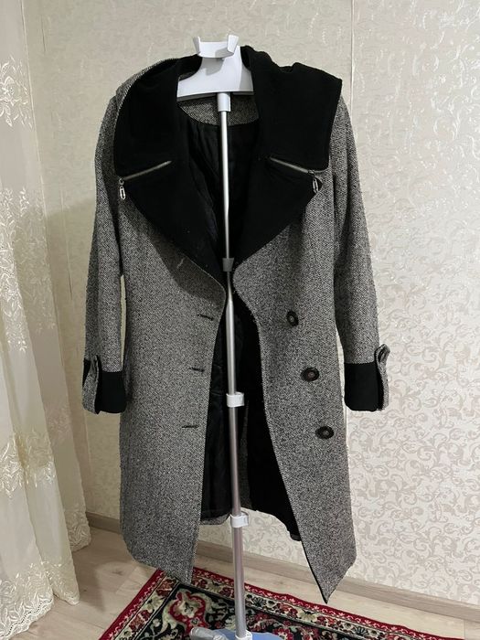 Продается пальто женское