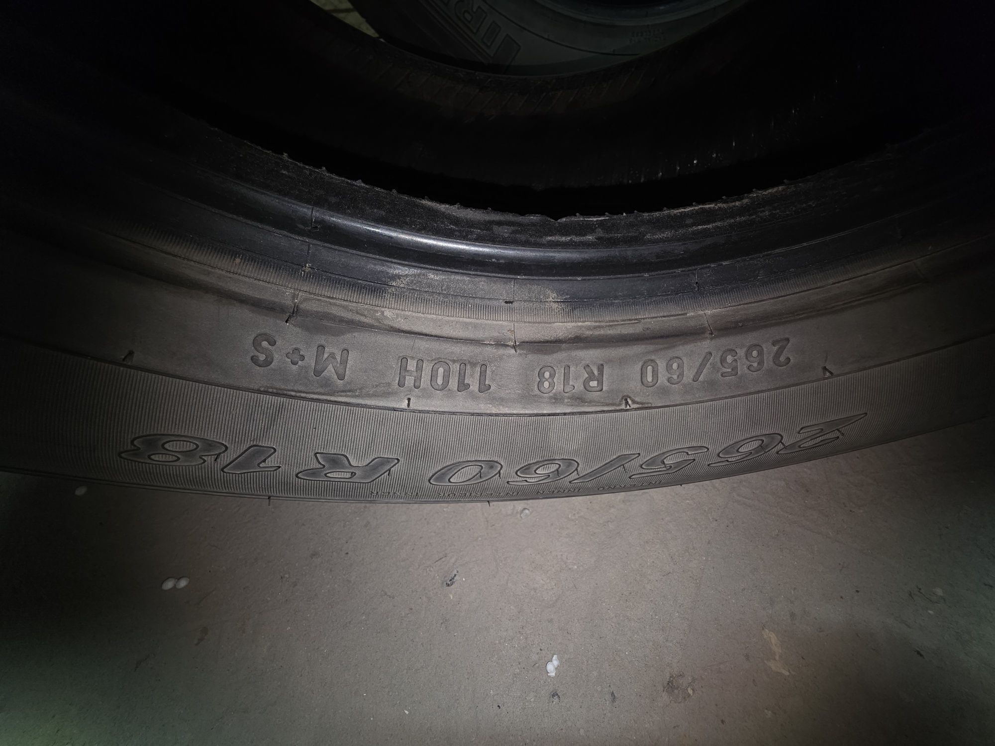 265/60/18 Pirelli scorpion