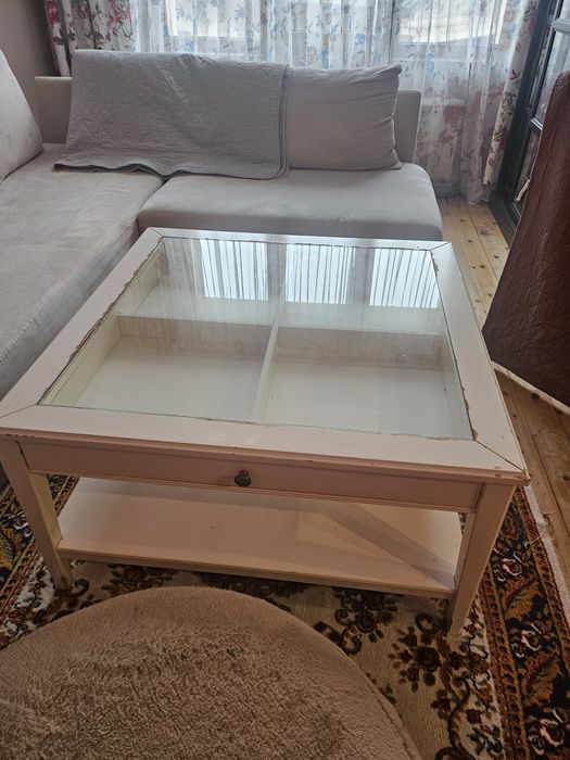 Холна маса дървена