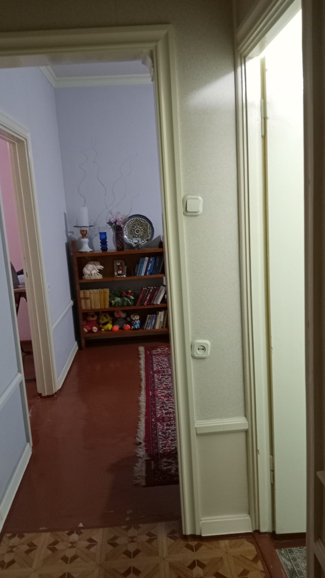 Продаю квартиру 2/2/4 Уч-Тепа 11 квартал