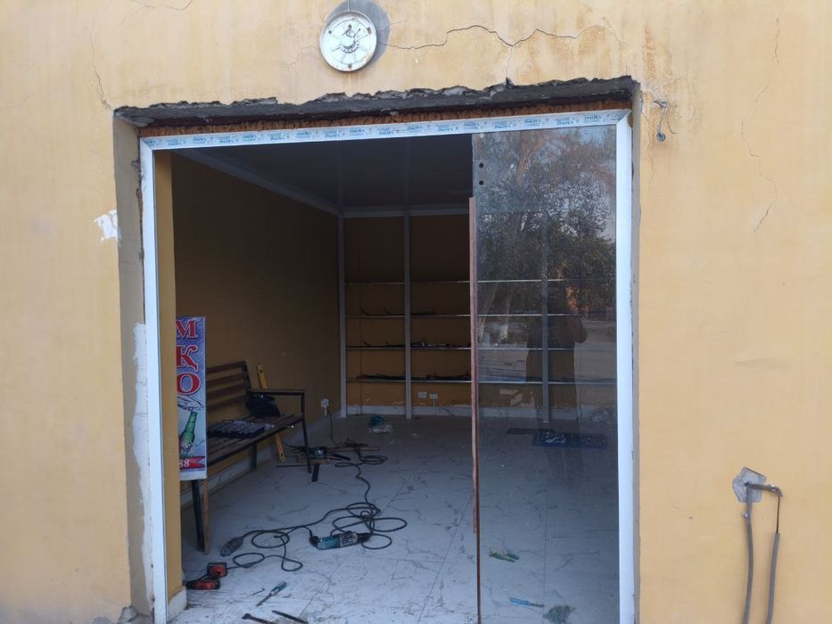 Дуконга мулжалланган ойна эшик