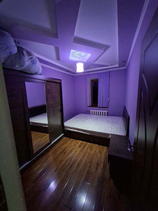 сдам 4 комнатную квартиру на Юнусабаде 17кв