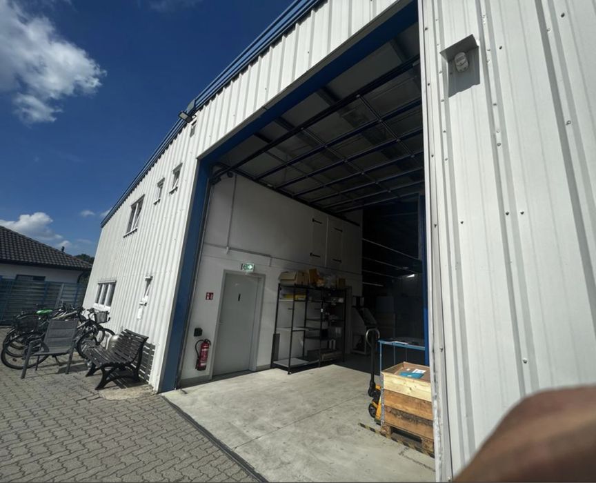 Usa poarta sectionala industriala hala garaj H 430 x L 455 Nassau