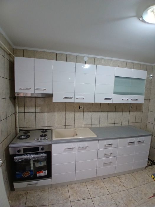 Execut montaj de mobilier,Mobila din diverse magazine .