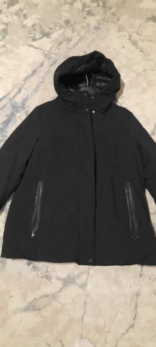 Geaca rezistenta la vant si ploaie