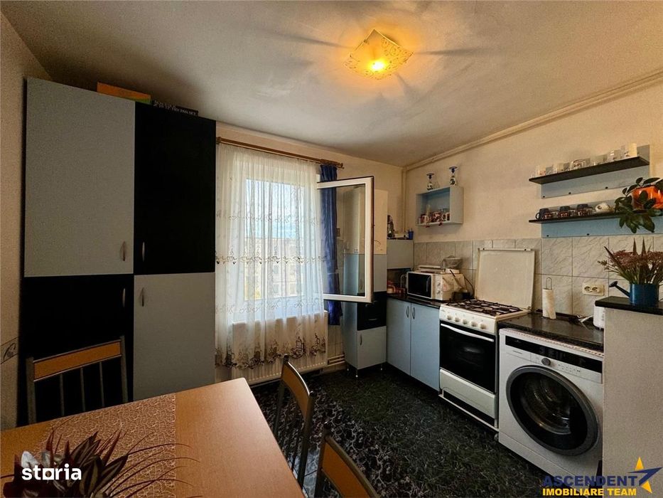 FILM& TurLIVE! Decomandat, 2 bai, balcon, pivnita, Ungheni, Mures