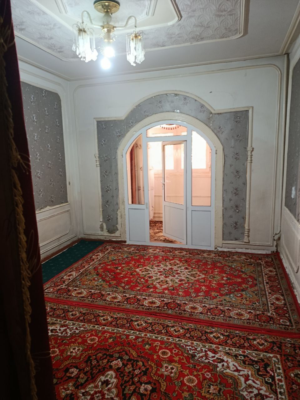 Qarshi shahrining markazidan 2xonali barcha sharoitlarga ega kvartira