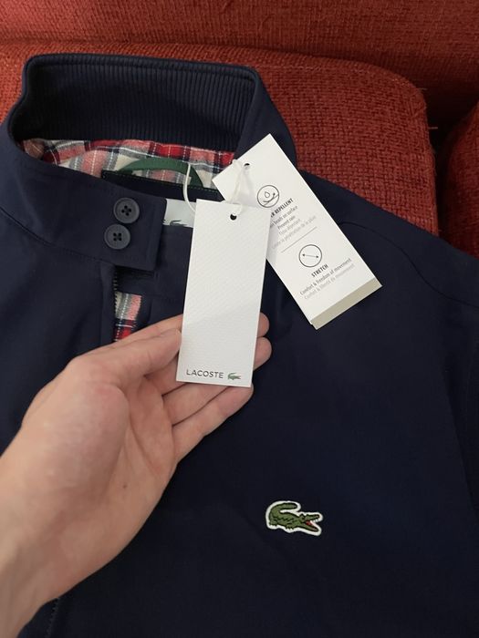 Jacheta, Geaca Lacoste