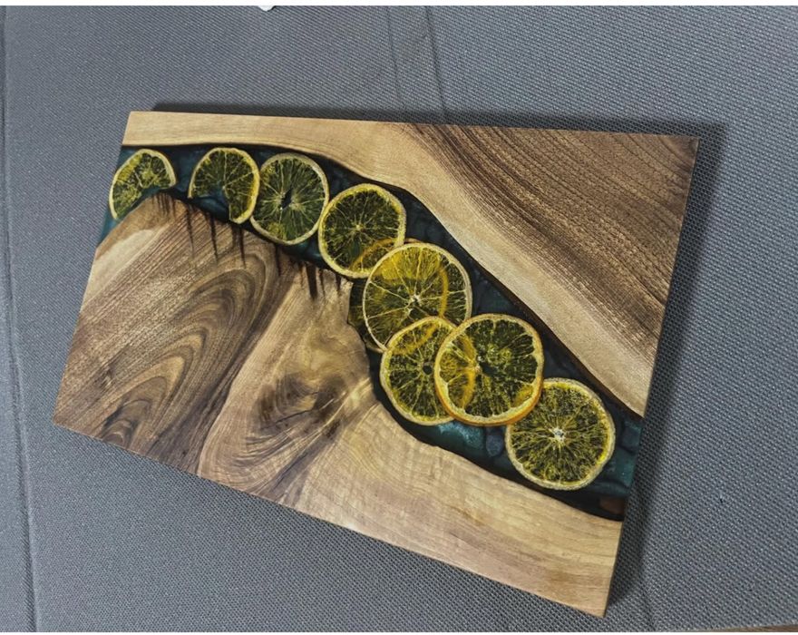 Уникални дъски за рязане и сервиране на мезета от орех и дъб