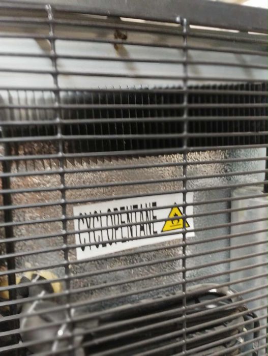 Хладилник за каравана на 12 волта Smad