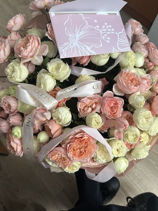 Пионовидные розы