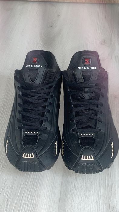 Nike Shox R4 in conditie foarte buna “nefolositi”