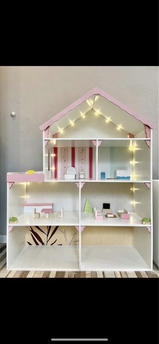 Дървена къща за кукли + Детска дървена кухня от Лидл