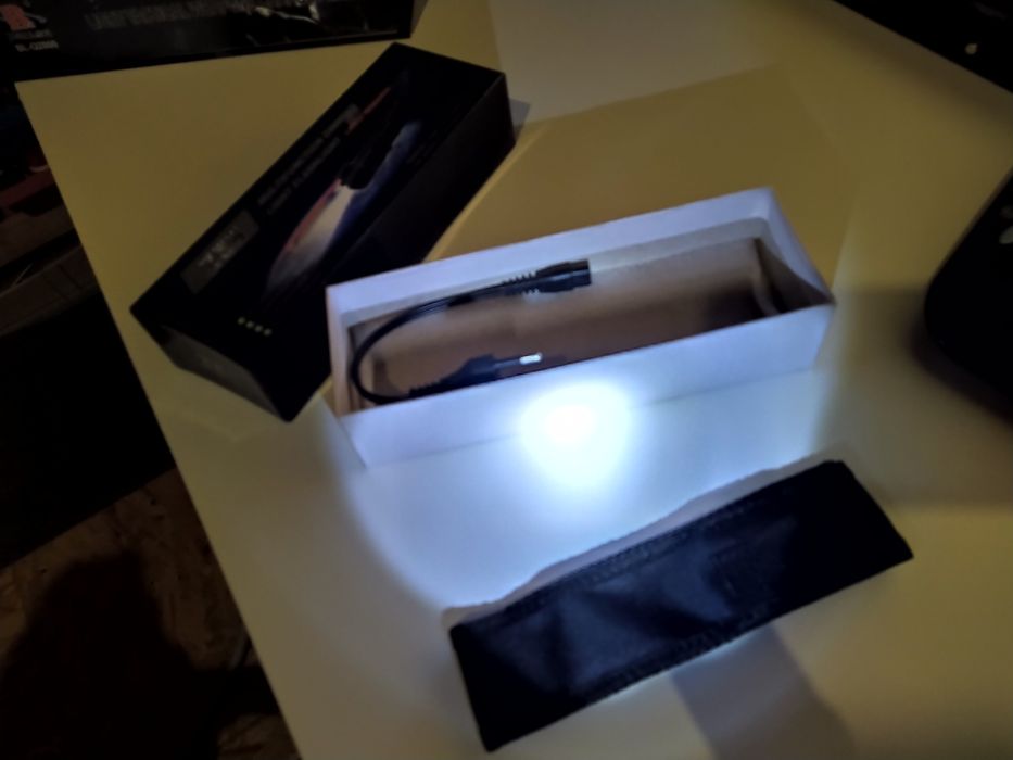 Lanterna WLS 288 cu electrosoc si laser incorporat , 9000 KV, Neagra