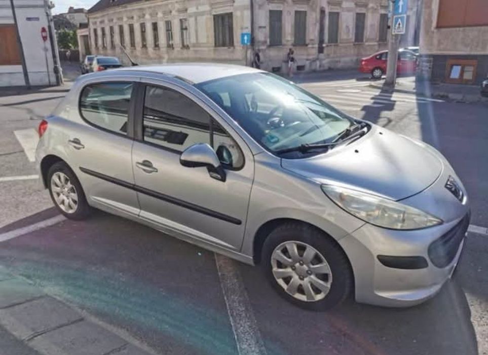 Peugeot 207,an 2006,motor 1,4 benzina