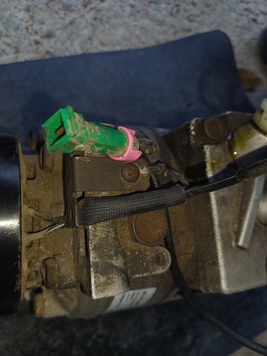 Vând Compresor AC de Volkswagen Passat b5.5