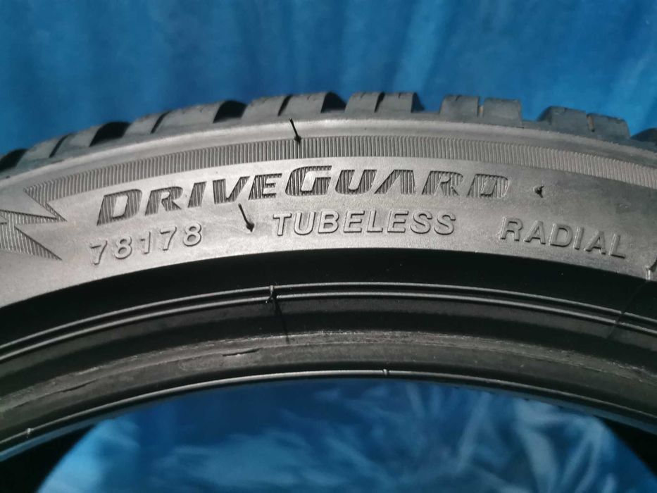 225 40 18 bridgestone m+s 4 buc