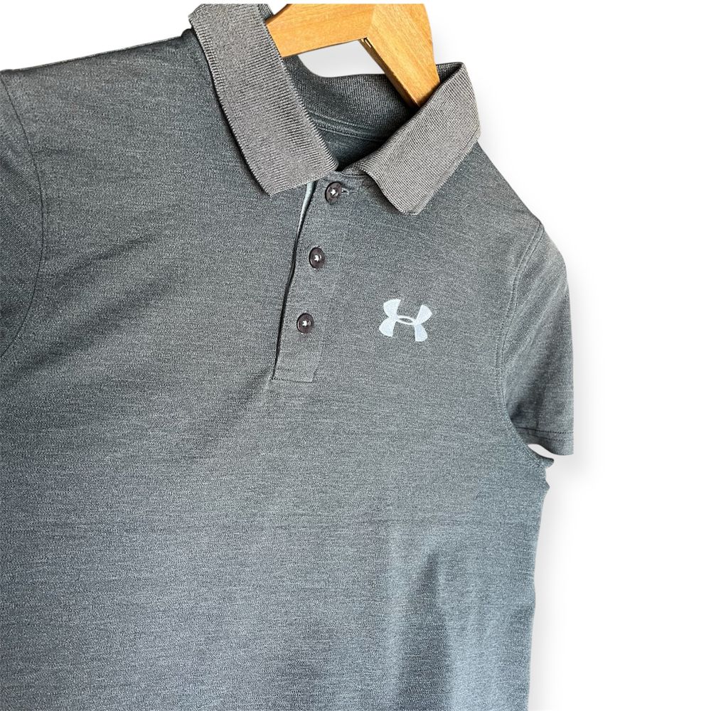 Under Armour дамска тениска с яка , М