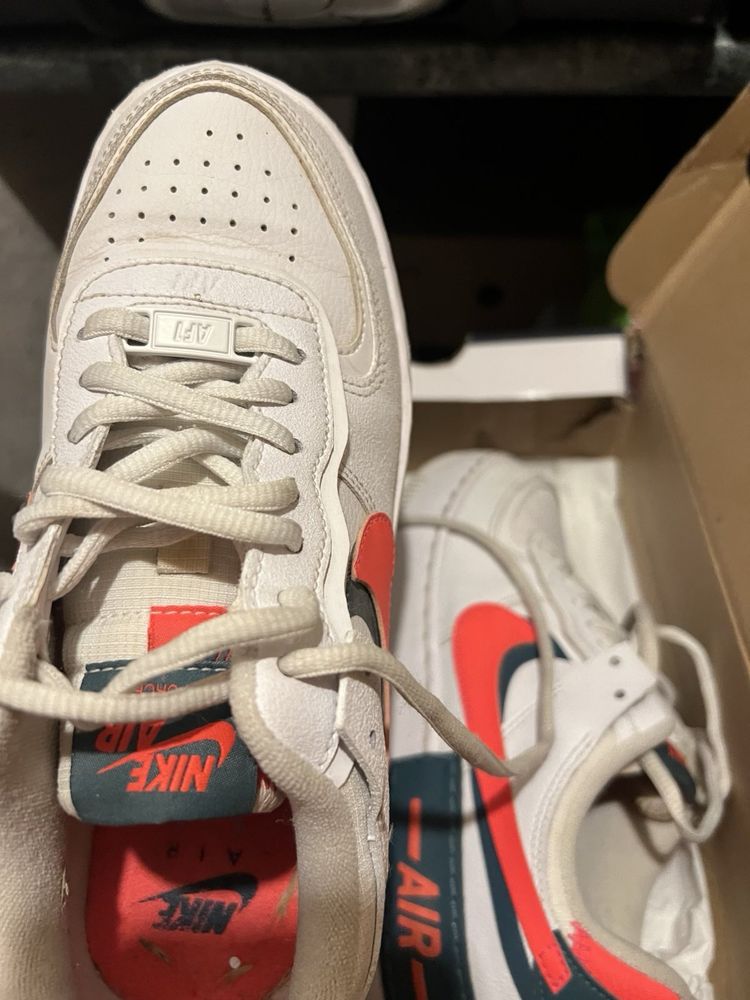 Nike Air Force бяло и коралово