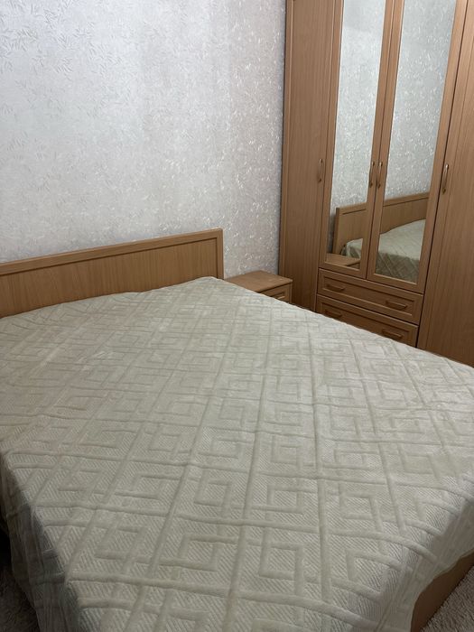 Продам спальный гарнитур