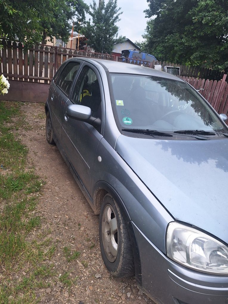 Opel corsa c anul 2004 1.3 cdti