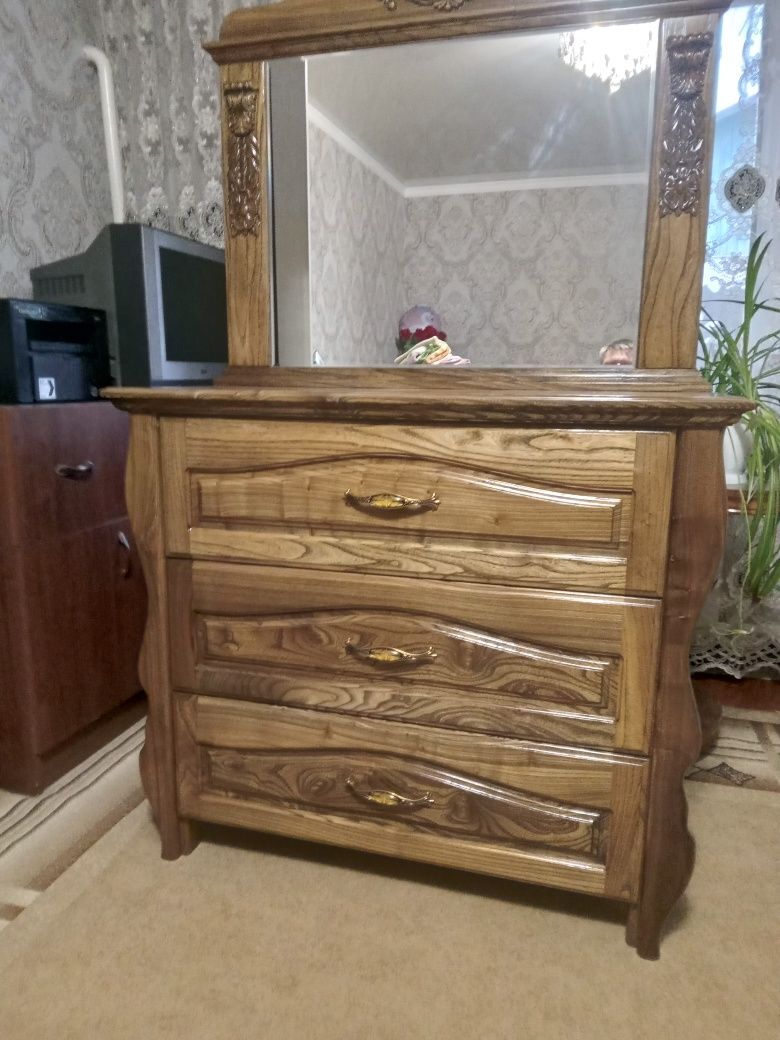 продаётся комод..