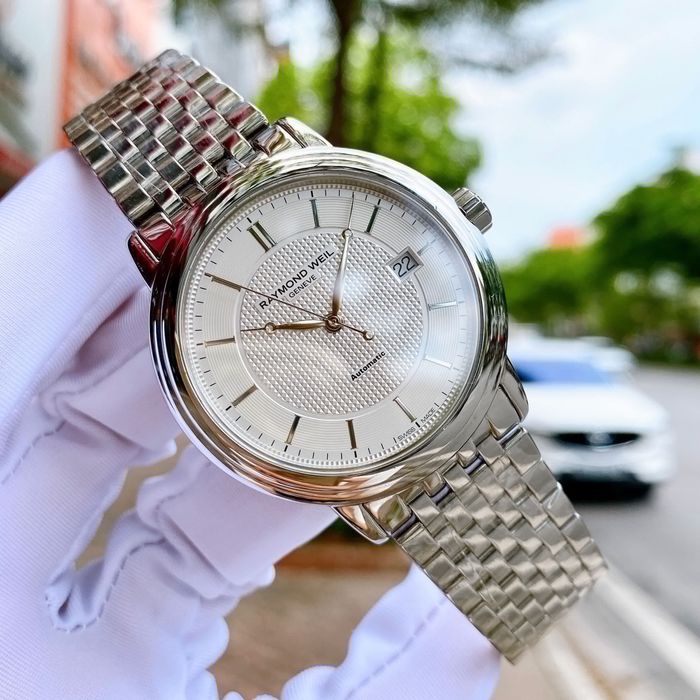 Швейцарские часы Raymond Weil