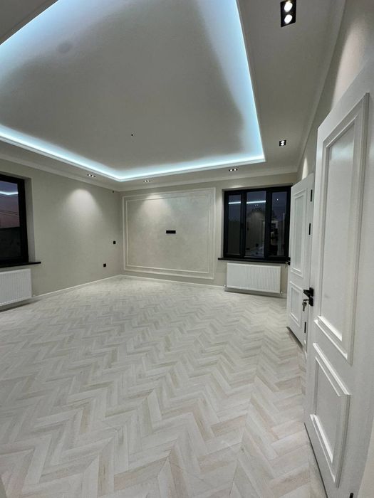 Продам Мирзо-Улугбекский районе Луначарском 1,3 соток 3 уровня 5 комна