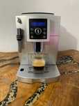 expresor / espressor cafea delonghi magnifica S