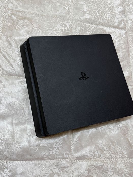 PlayStation 4 de vânzare