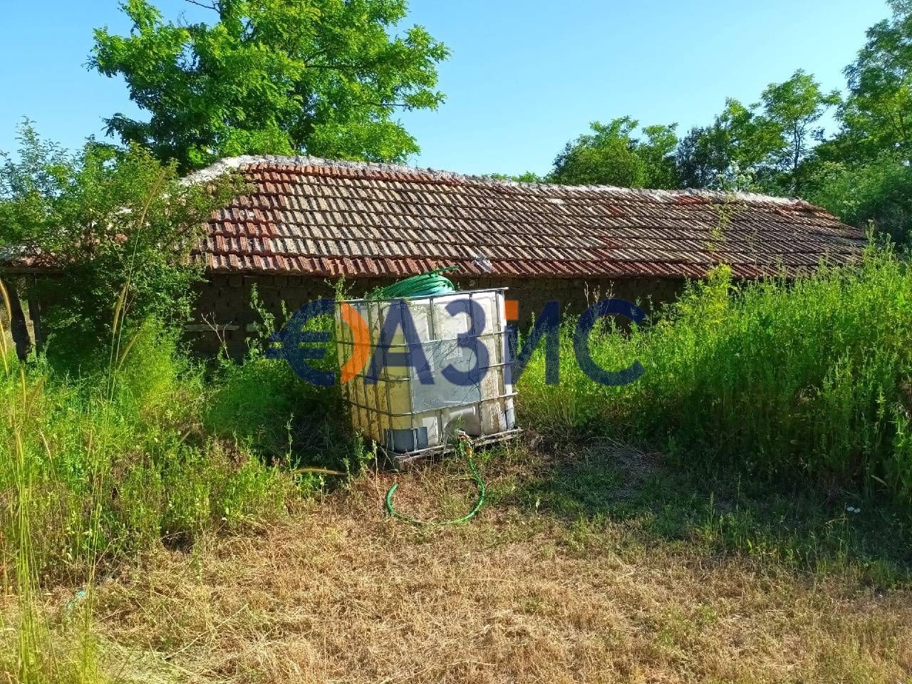 Голяма двуетажна къща в с. Зорница, обл. Бургас, 120 кв. м,